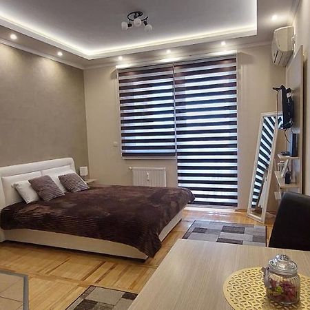 Apartman Studio Niki Szabadka Kültér fotó